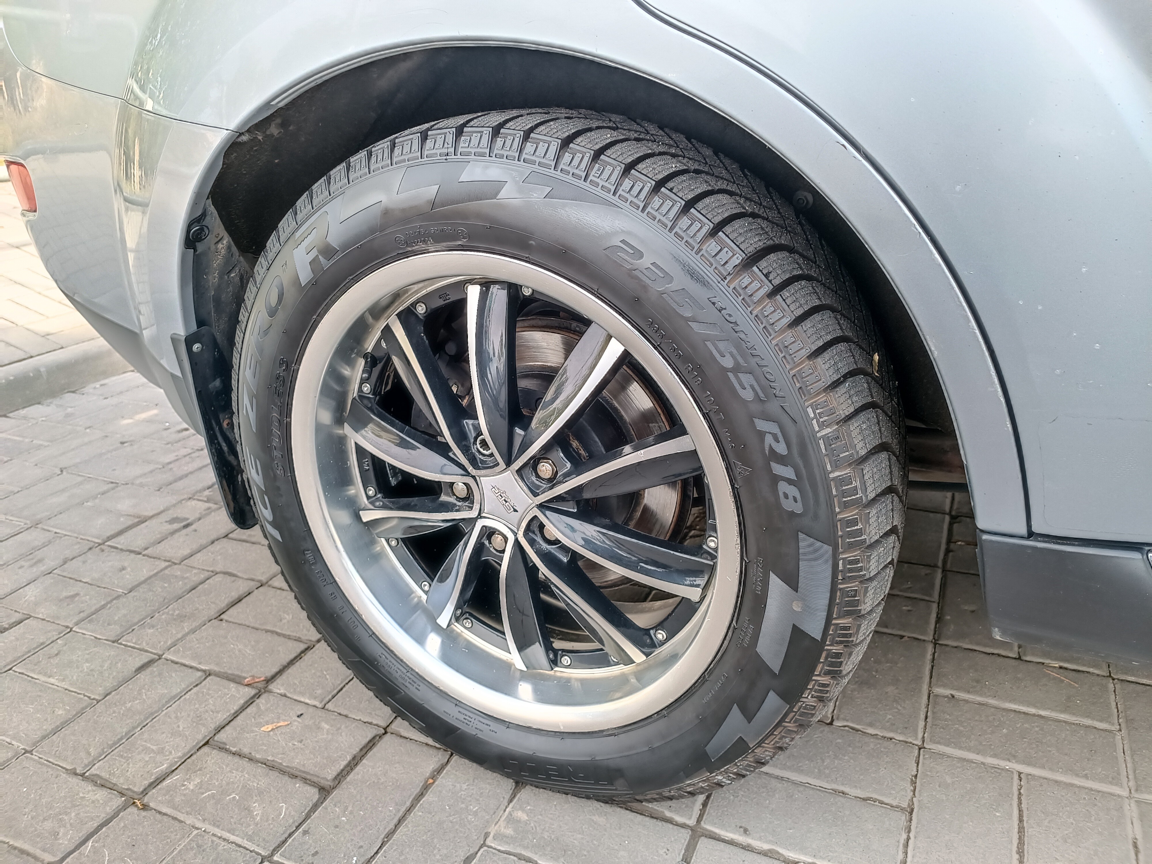 Купить зимние шины PIRELLI WINTER ICE ZERO FRICTION 215/50 R17 в VIRBACauto  - бесплатный шиномонтаж в Воронежe, большой каталог резины